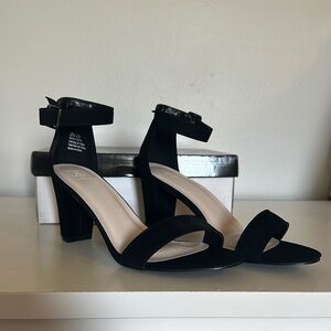 DB Studio Black strappy heels